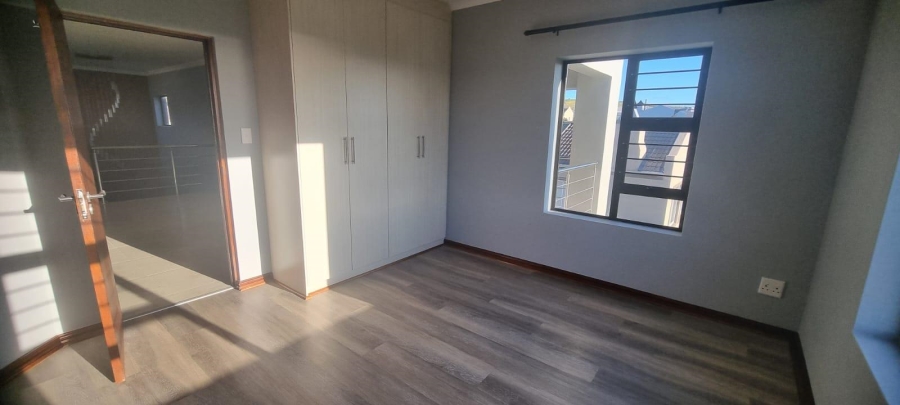 4 Bedroom Property for Sale in Country Club Western Cape